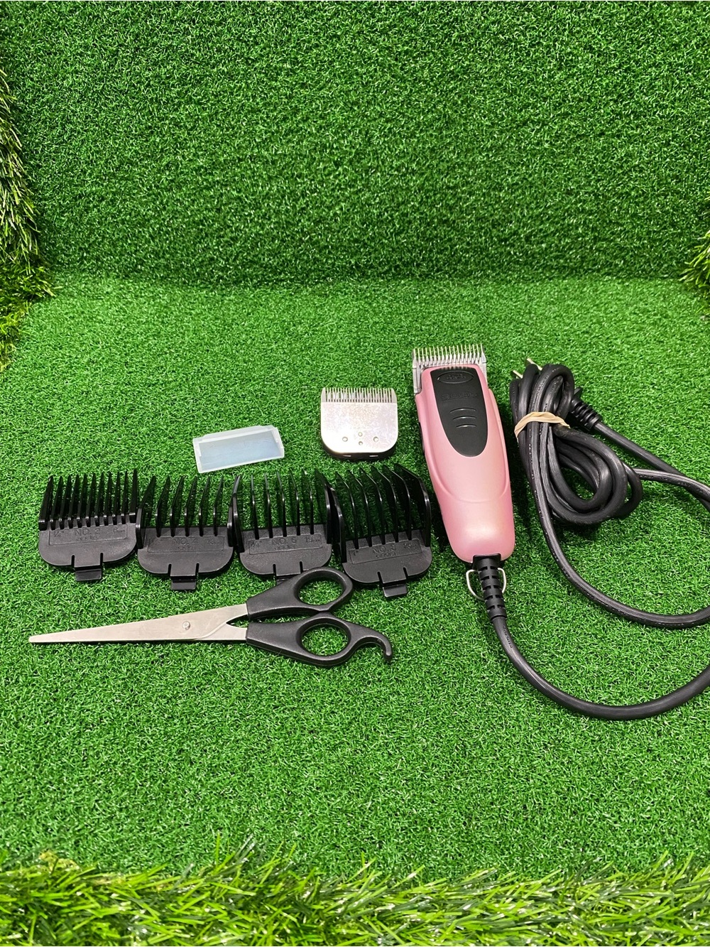 Andis RACD Easy Clip Versa Pet Dog Grooming Clipper Kit Set Pink
(Sep 026)